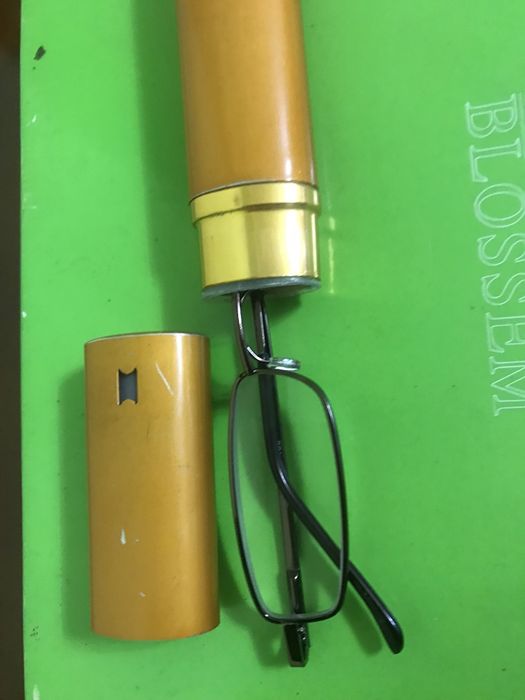 Продам футляри для окулярів
