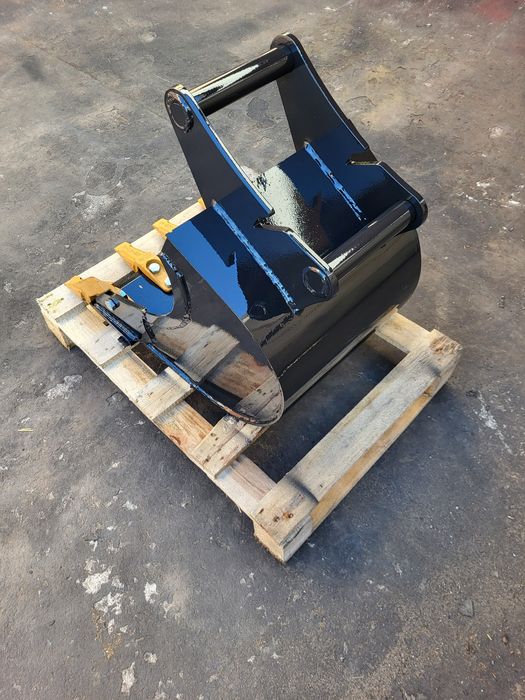 Łyżka kopiąca 60cm z zębami do koparki pasująca pod szybkozłącze S40