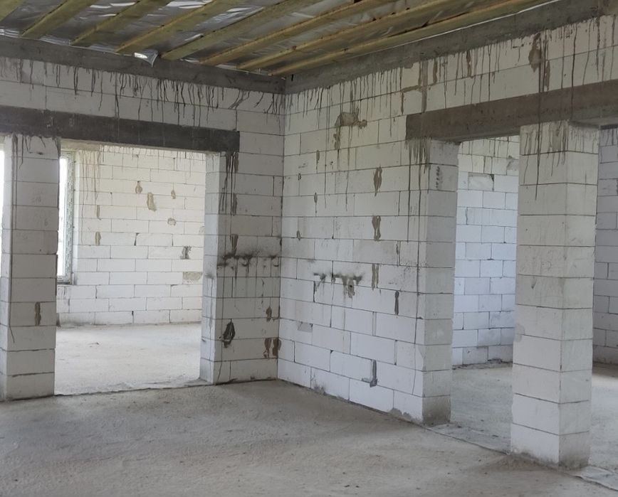 Новий сучасний будинок у Фонтанці