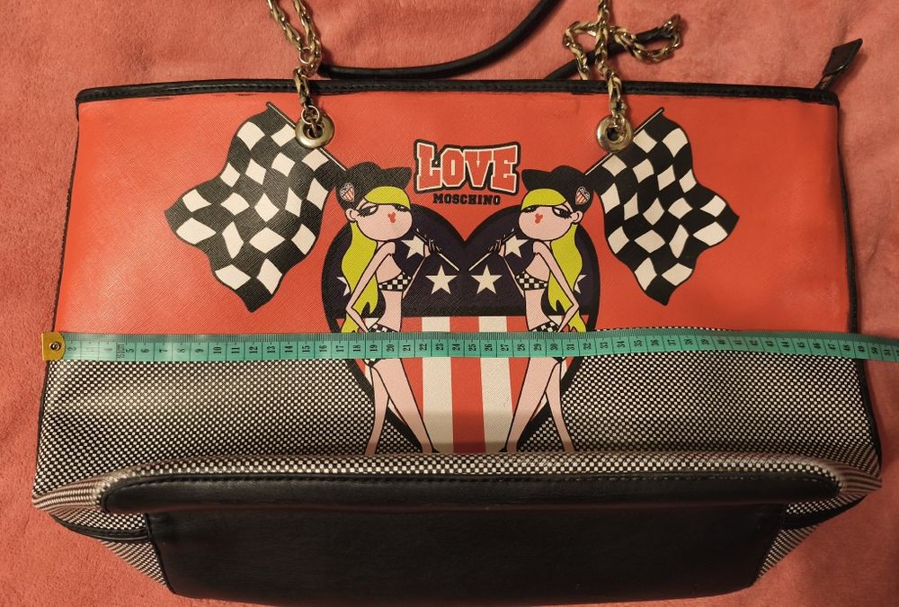 Shopperka Love Moschino