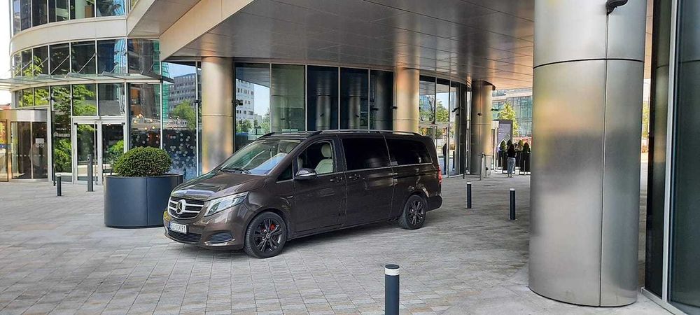 VIP TAXI Wynajem busa z kierowcą Mercedes V CLASS Łódź przewóz osób