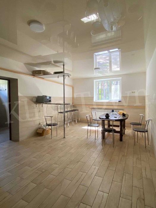 Продається житловий комплекс у с Дівички