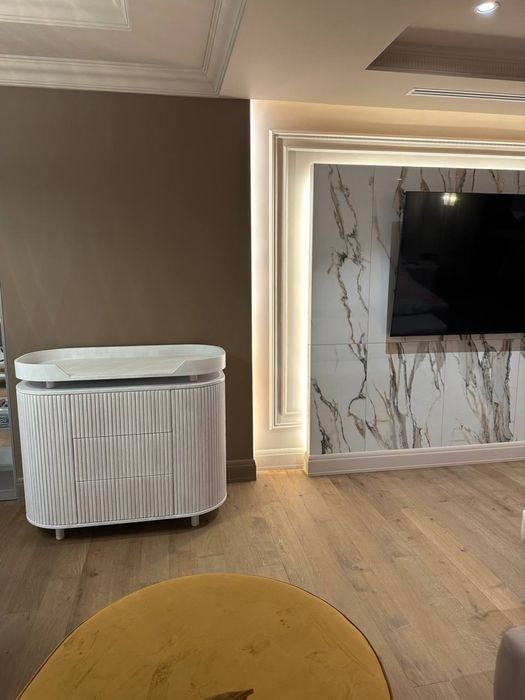 Комод з пеленатором і дитяче ліжко із дуба