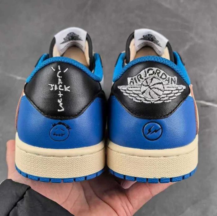 Jordan 1 Retro Low OG SP Travis Scott Fragment R.45