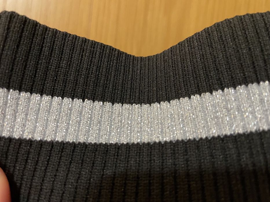 Baixa de preco Botas pretas de licra com risca dourada