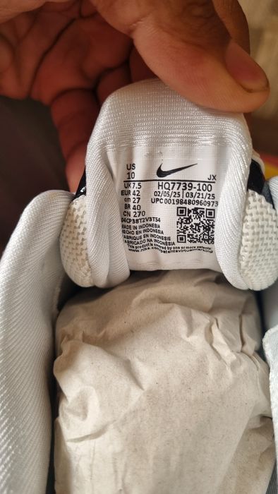 Ténis Nike Shox R4 Branco/Preto - Novos na Caixa (Tam 42)