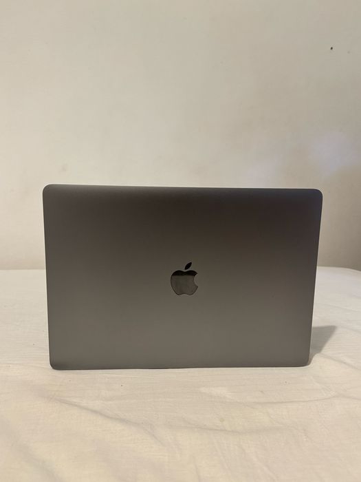 MacBook Pro 13” 2017 i5 8GB 128GB + carregador