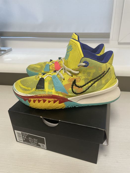 Кросівки Nike Kyire 7