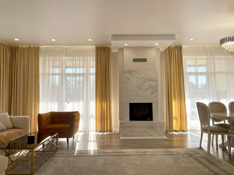 Продам будинок неподалік міського озера!