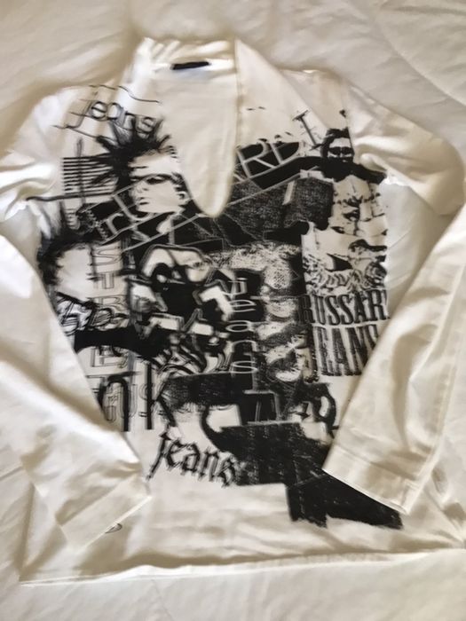 TUSSARDI decote em V,  tamanho M