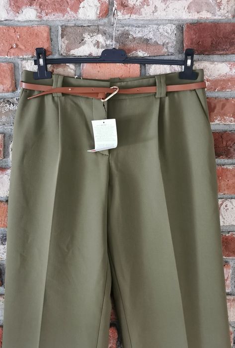 Zara Spodnie Damskie z zaszewkami i paskiem