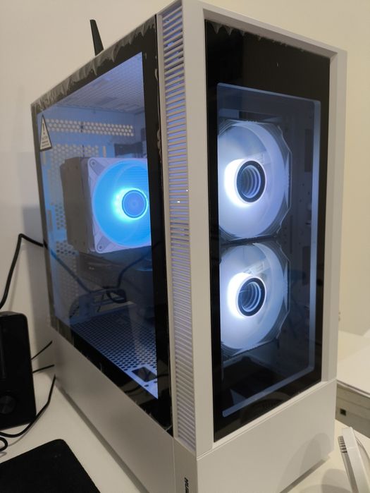 Pc Asus RTX 5060ti + Ryzen 7 8700F + Corsair DDR5 32gb LED + MSI B850