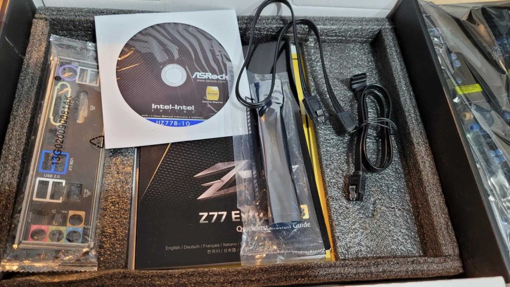 Płyta główna ASRock Z77 Extreme3 Zestaw stan kolekcjonerski