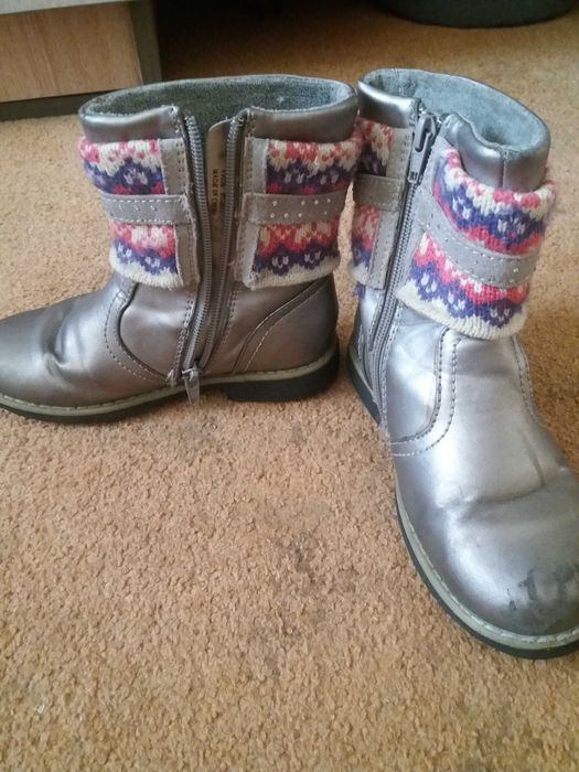 Чобітки на дівчинку