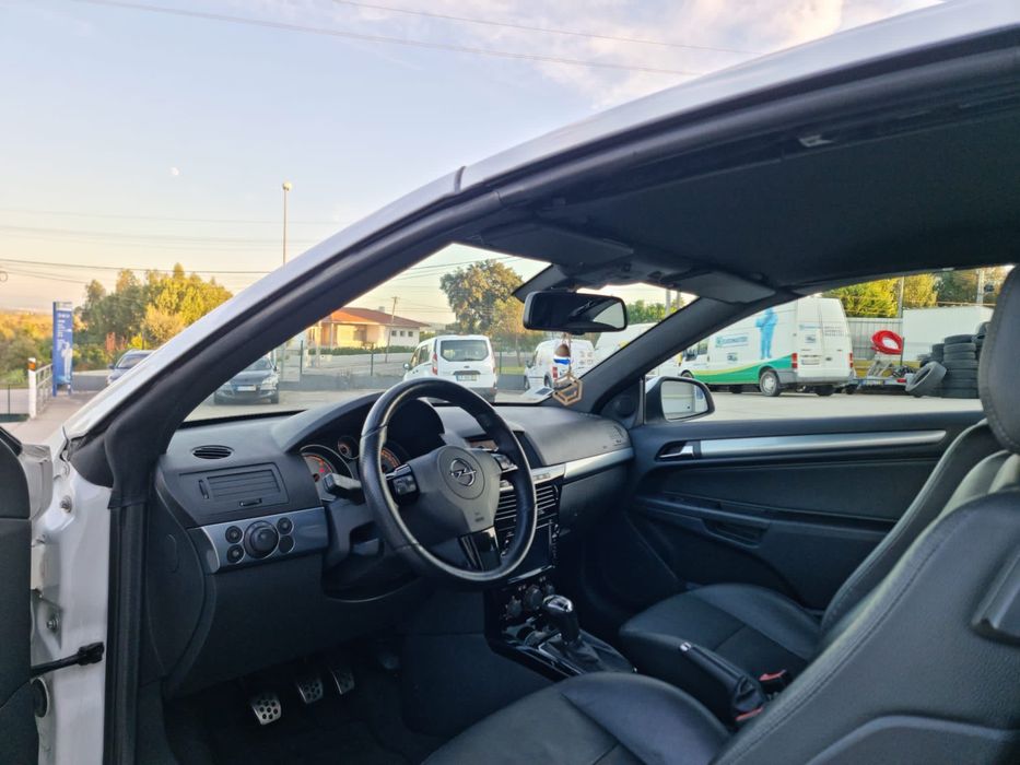Opel Astra Twin Top 1.9 CDTI 150CV OPC LINE