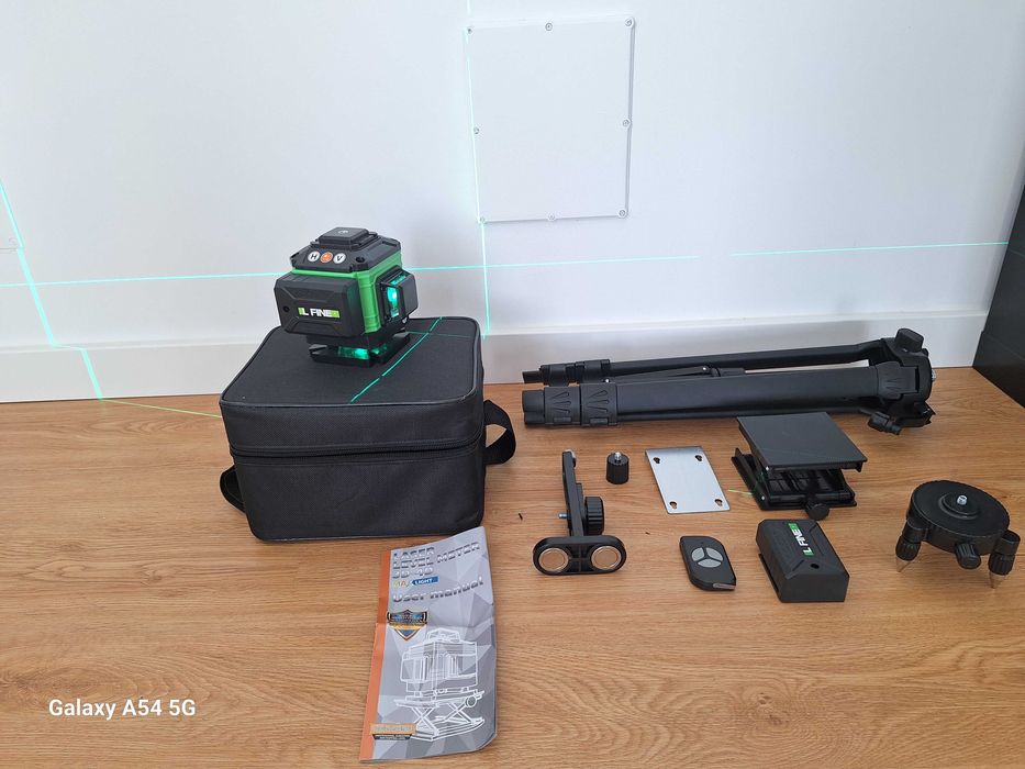Nível Laser 16 Linhas Verde + 2 Baterias + Tripé 120cm NOVO