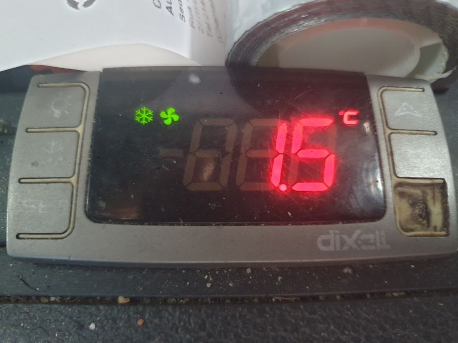 Volkswagen caddy maxi 1.9 com frio