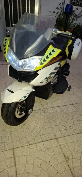 Moto elétrica criança