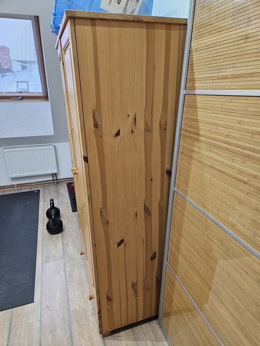 Sprzedam szafę sosnowa stan bardzo dobry