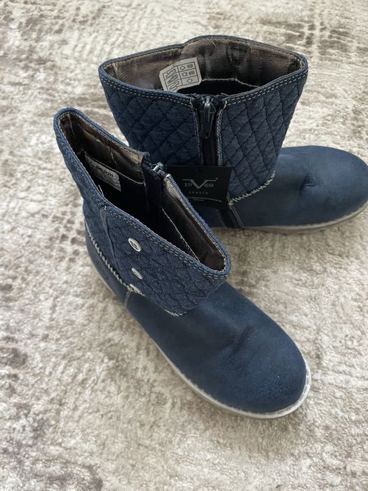 Ботінки.    Для.     Дівчинки