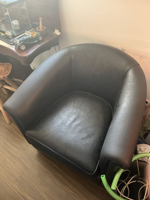 Sofa em pele individual