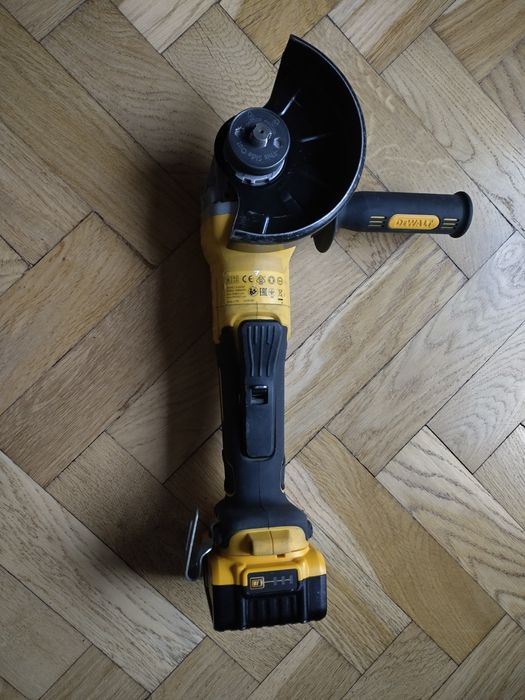 Szlifierka kątowa akumulatorowa kątówka Dewalt DCG406 18V 125mm + 5AH
