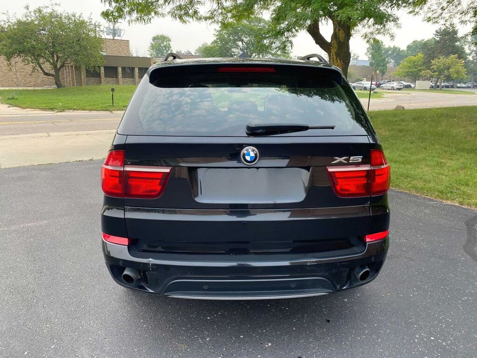 BMW X5 xDrive35i Sport Activity      2011
