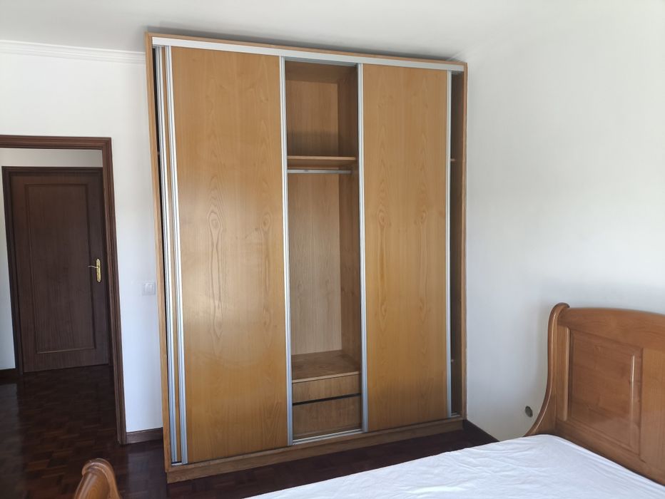 Arrendamento Quarto com varanda em Valbom