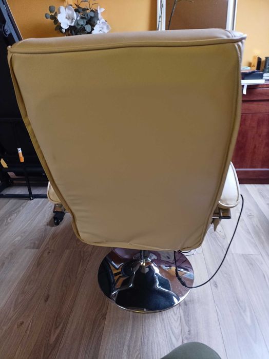 Fotel masujący z podgrzewaniem