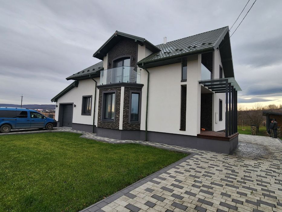 Продається сучасний будинок поблизу міста!