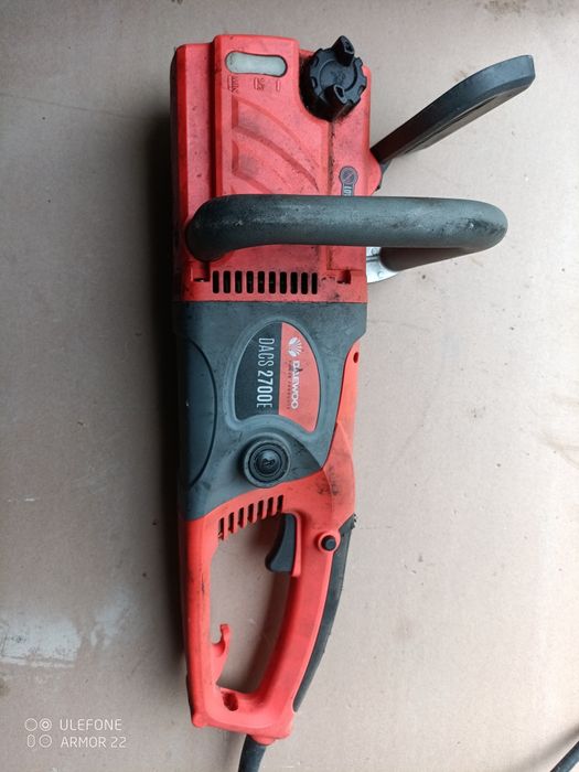 Електро пила в гарному стані