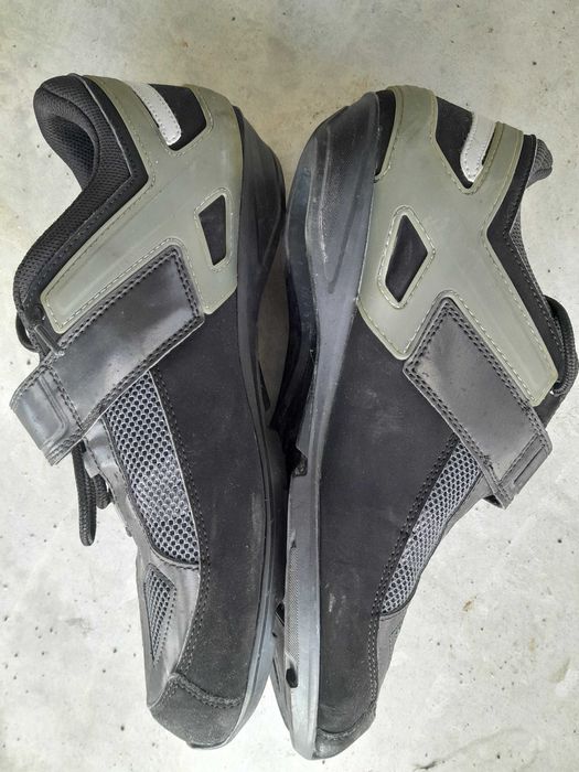 Sapatos de encaixe