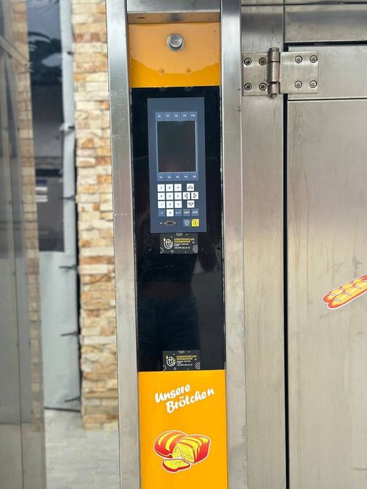 Професійна ротаційна піч MIWE roll-in e+ для пекарні та кондитерської