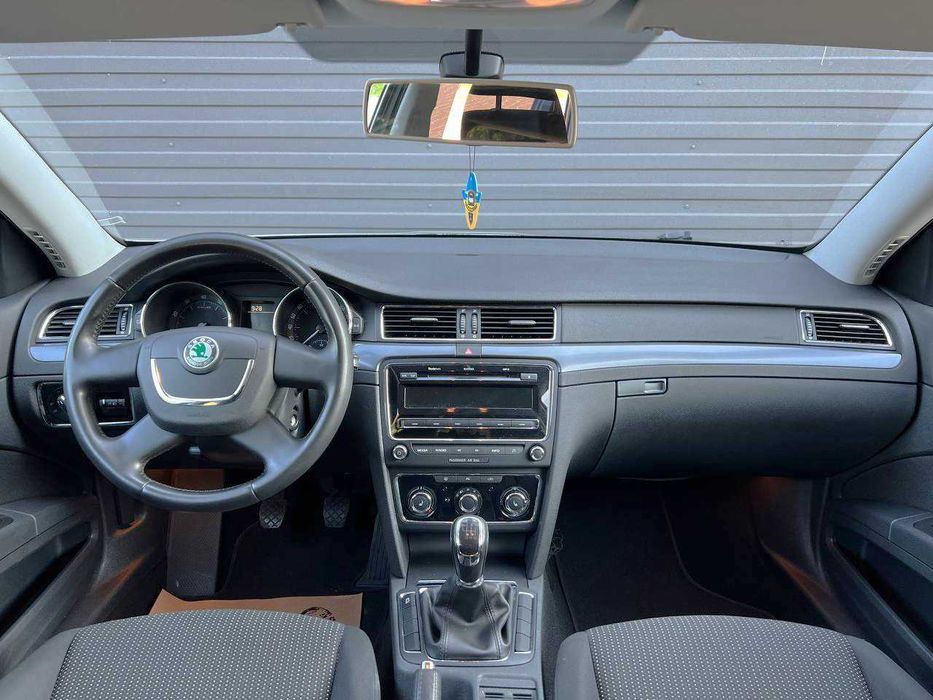 Skoda Superb 2011