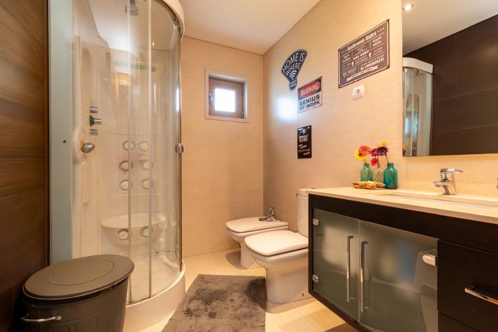 Cabine hidromassagem marca roca bom estado