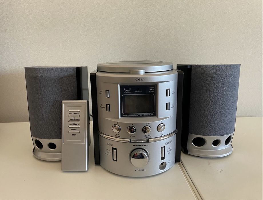 Micro Sistema de Som CD / Rádio AM-FM Compacto com Comando (PROTESTE/Euroconsumers)