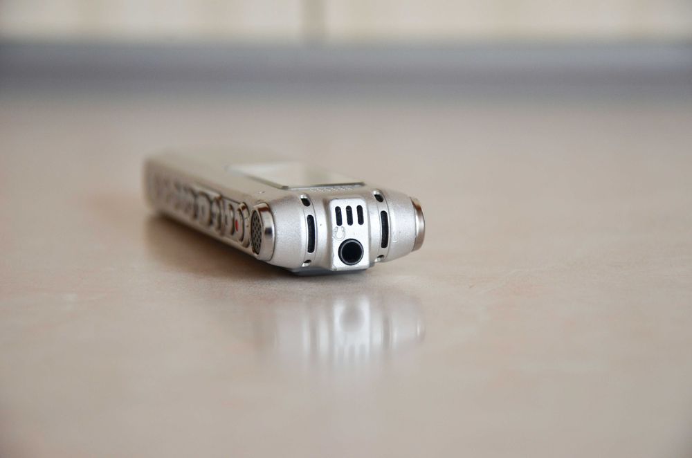 Диктофон цифровой Sony ICD-SX57