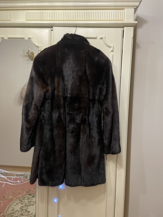Чудова норкова шубка