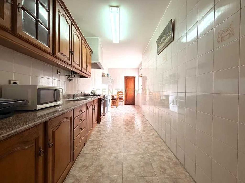 Apartamento T2+1 na Rua 31 de Janeiro a 100m da praia, Póvoa de Varzim — Póvoa De Varzim, Beiriz E Argivai, Porto