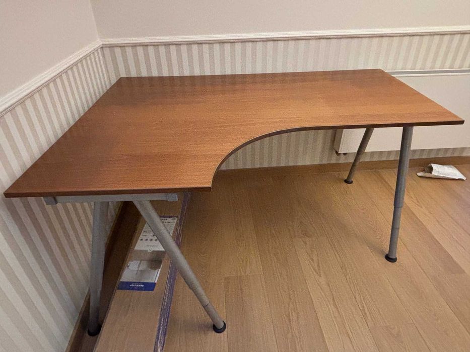 biurko narożne IKEA