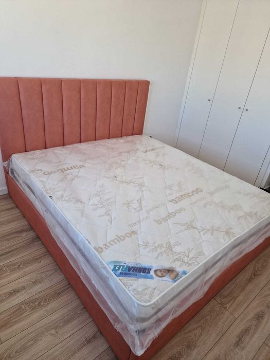 Camas De Casal Estofadas ALTA GAMA - MODELO GOMOS - Top de Gama 190x140m Estrado Incluído!!