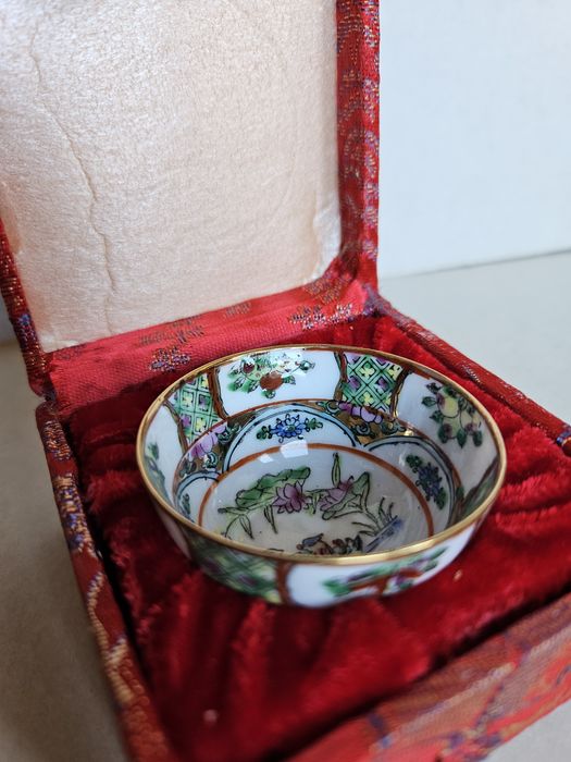 Tacinha Decorativa Chinesa com Caixa