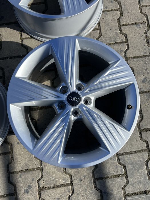 5/112 R19 Диски Audi Q4 E-Tron , Q2 / VW ID4 ID6 / Skoda Karoq , Enyaq