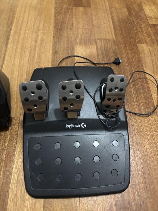 kierowniac Logitech i pedaly