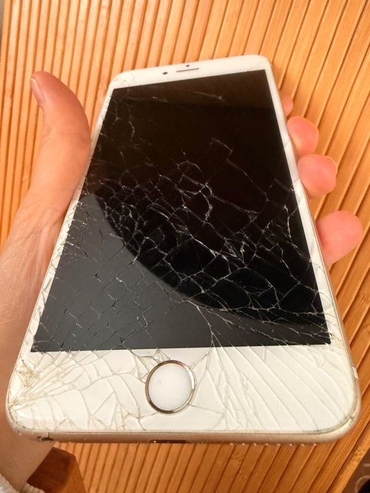 iPhone 6s Plus на запчастини