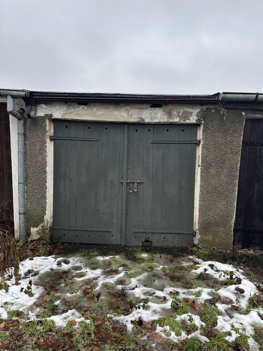 Garaż za gminą  od zaraz