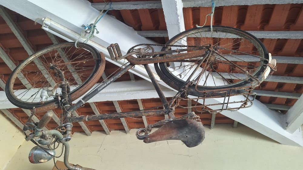 Bicicleta Clássica Raleigh – Ideal para Restauro / Colecionadores