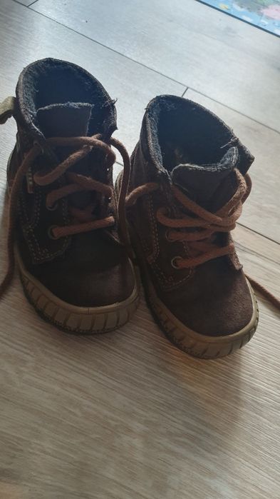 Ciepłe buty rozmiar 22