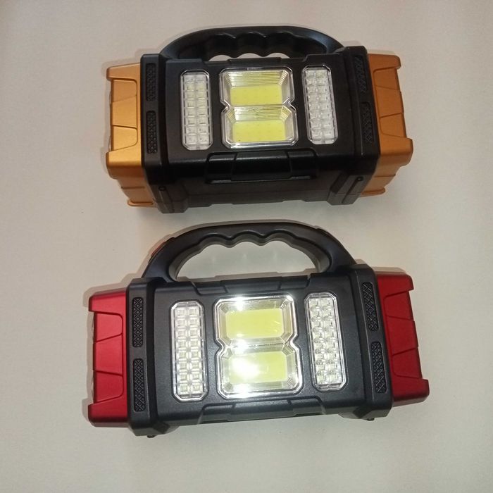 Ліхтарик з сонячною панеллю