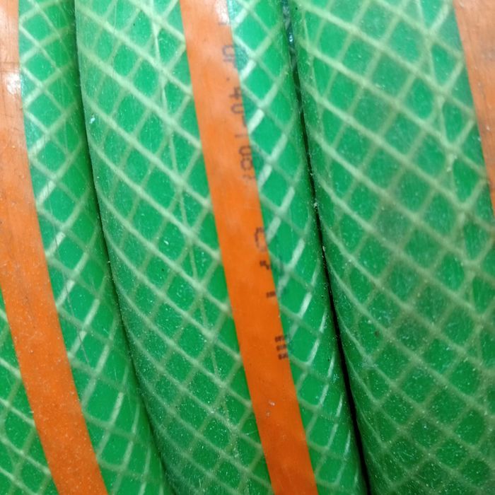 Mangueira com enrolador móvel